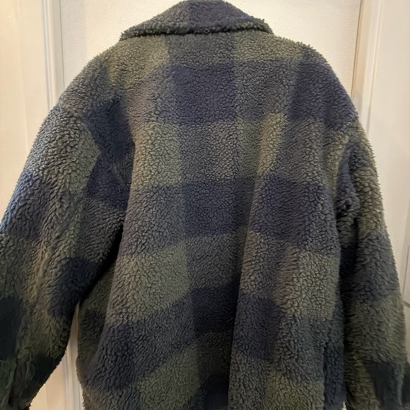 Ardene Dark Green & Black Sherpa Button-Up Coat - Picture 2 of 3
